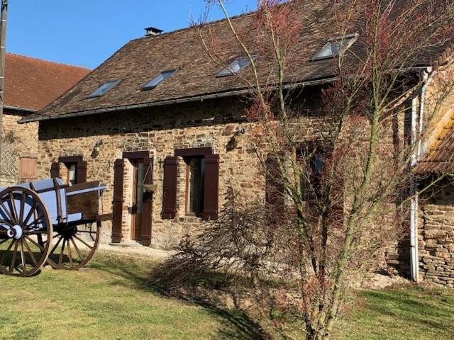 La Petite Ecurie Villa Saint-Yrieix-la-Perche Exterior photo